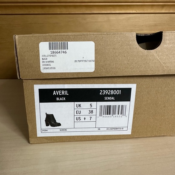 *NEW* Dr Martens Averil Women’s Leather Heeled Ankle Boots (Black), Size 7 - Picture 6 of 8